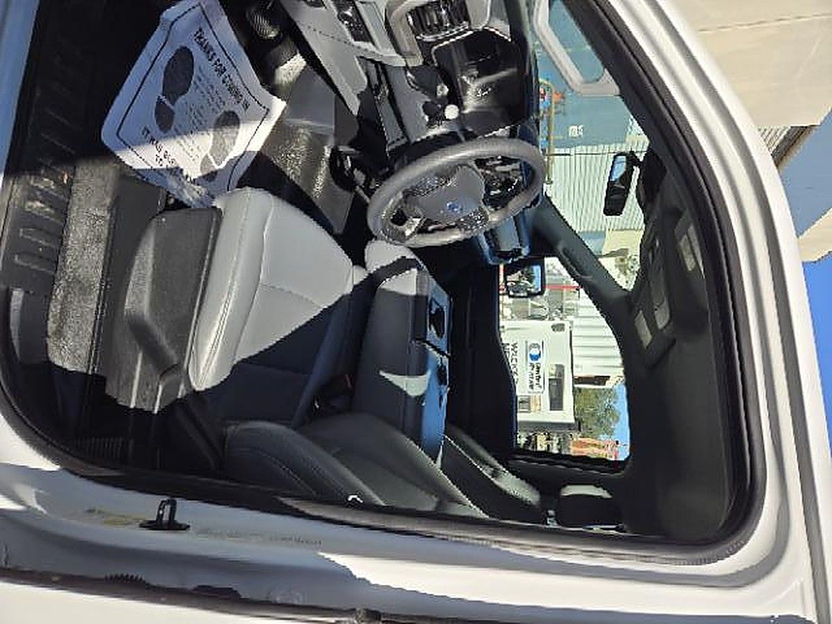 FORD F150CREWXLG4WD photo 10