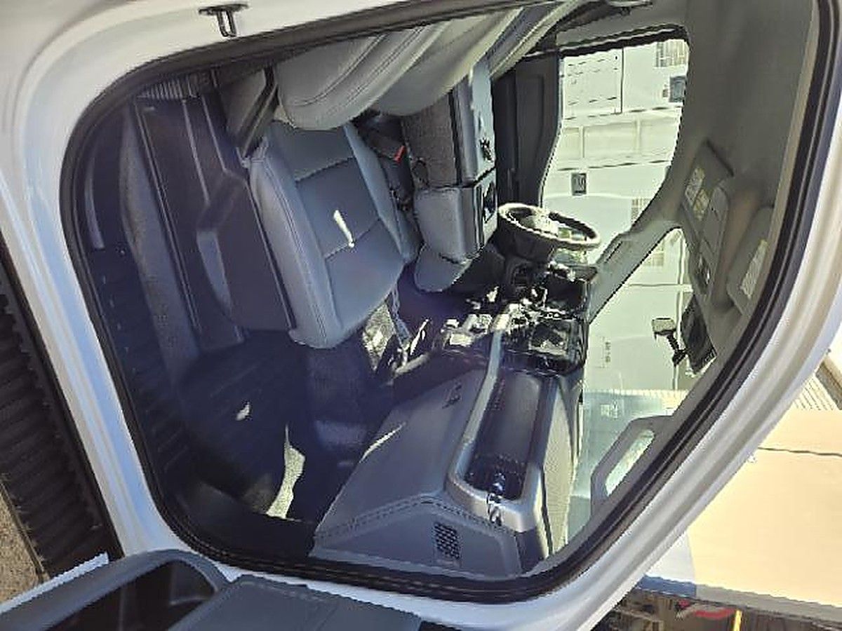 FORD F150CREWXLG4WD photo 8