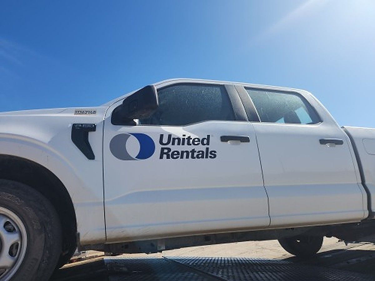 FORD F150CREWXLG4WD photo 2