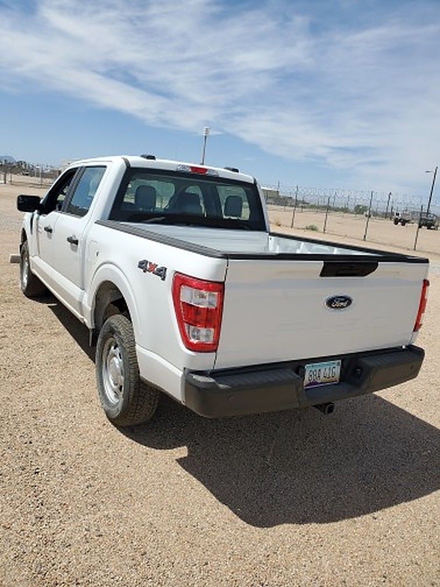 FORD F150CREWXLG4WD photo 2