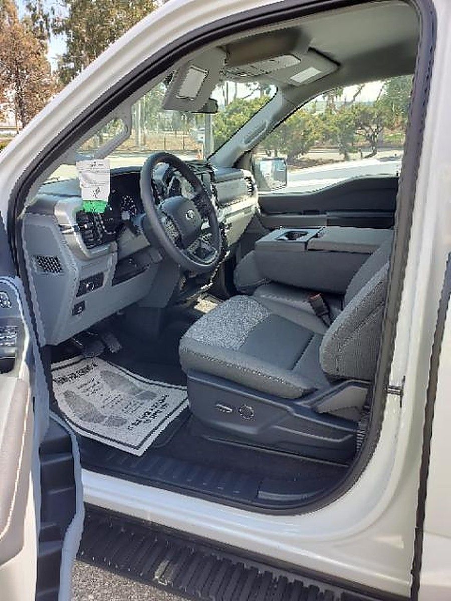 FORD F150CREWXLTG4WD photo 8