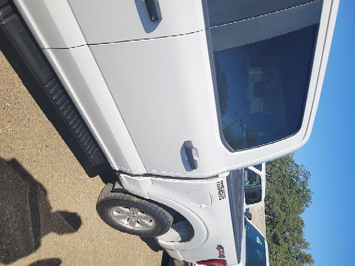 FORD F150CREWXLTG4WD photo 2