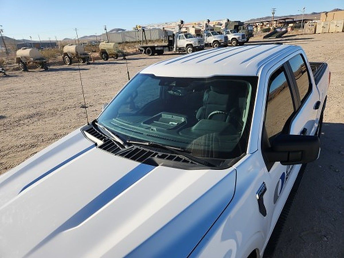 FORD F150CREWXLTG4WD photo 3
