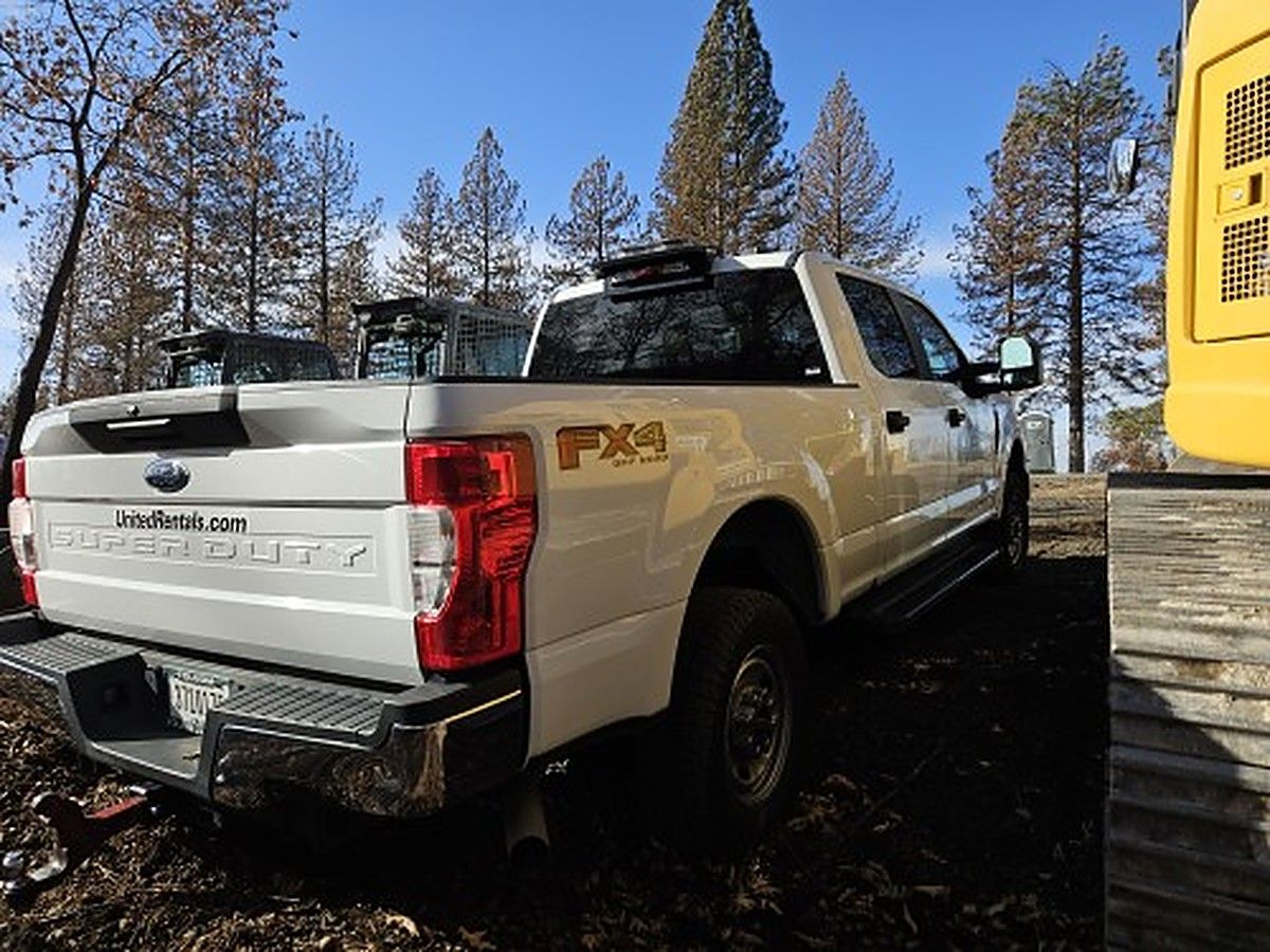 FORD F250CREWXLG4WD photo 3