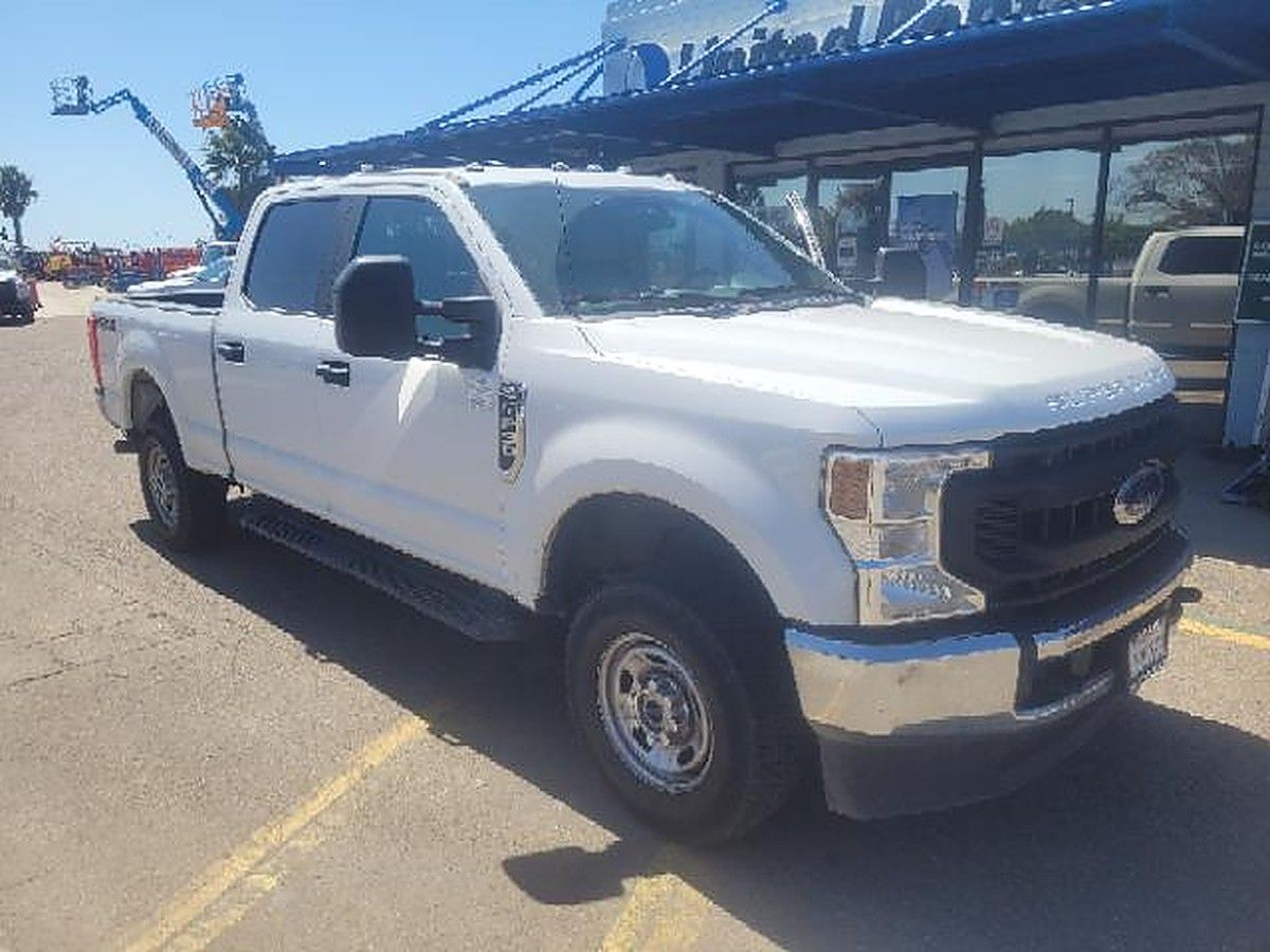 FORD F250CREWXLG4WD photo 2
