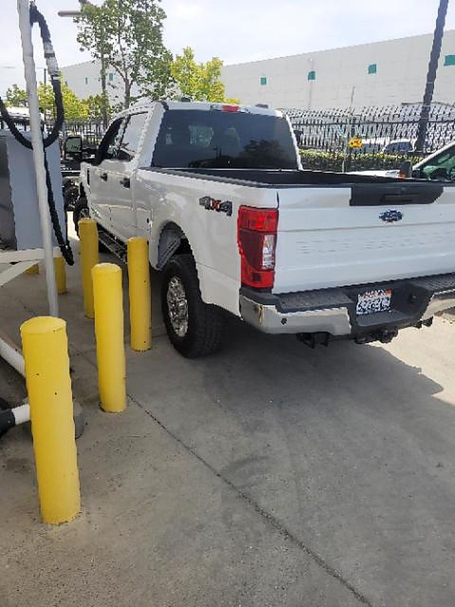 FORD F250CREWXLTG4WD photo 2