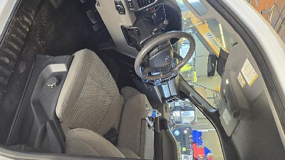 FORD F250CREWXLTG4WD photo 6