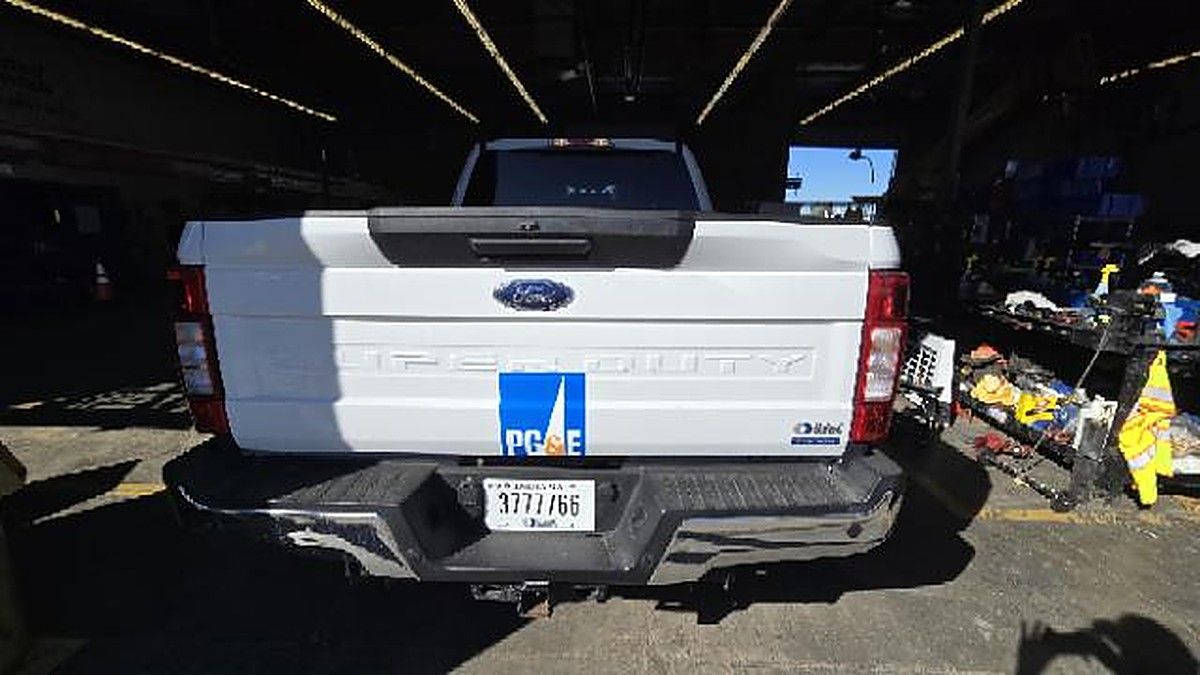 FORD F250CREWXLTG4WD photo 9