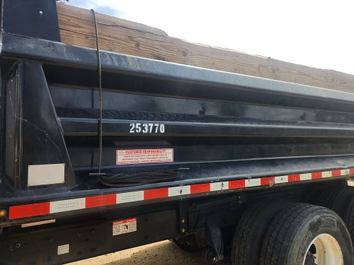 FREIGHTLNR M2106 photo 2