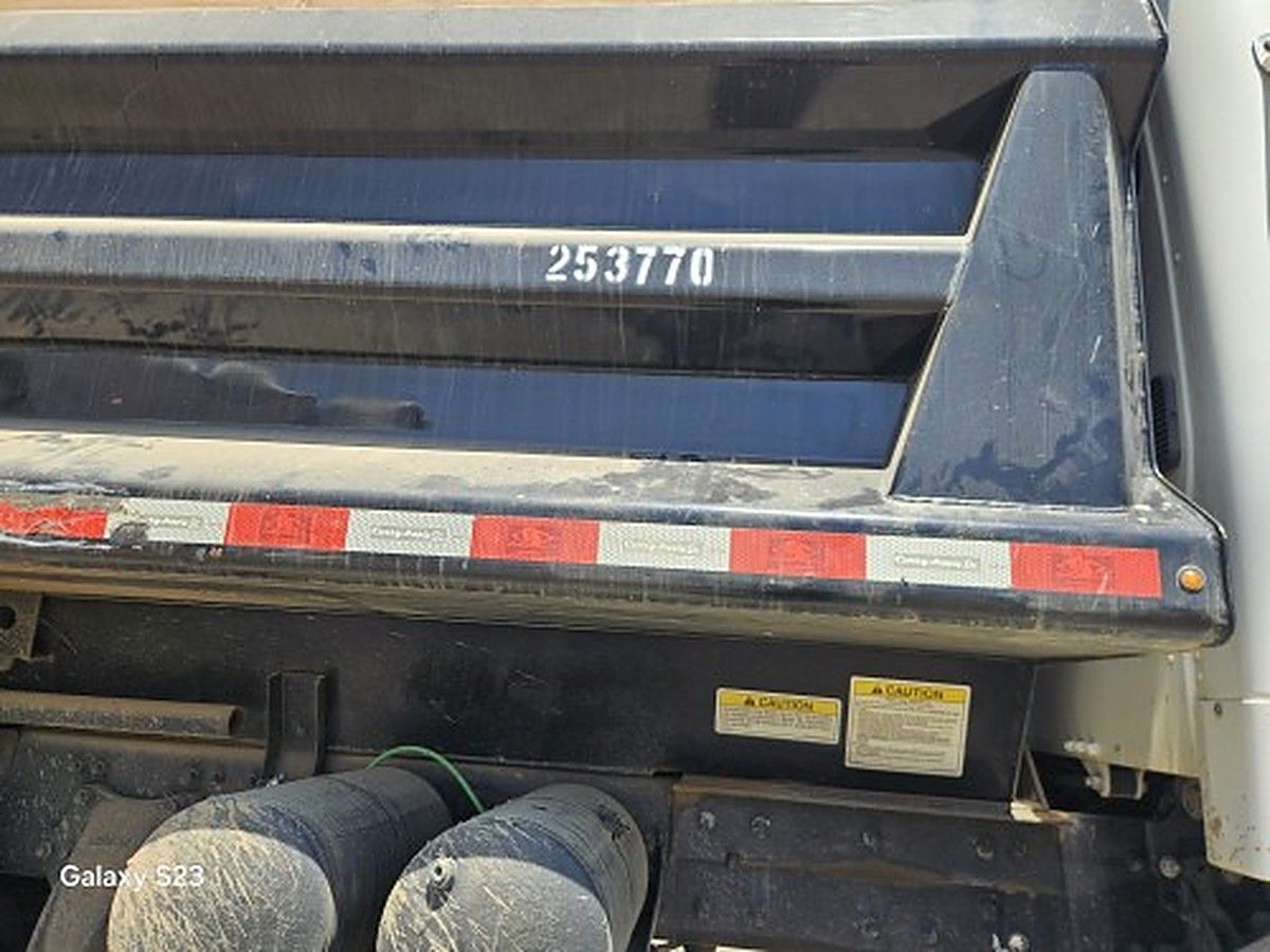 FREIGHTLNR M2106 photo 13
