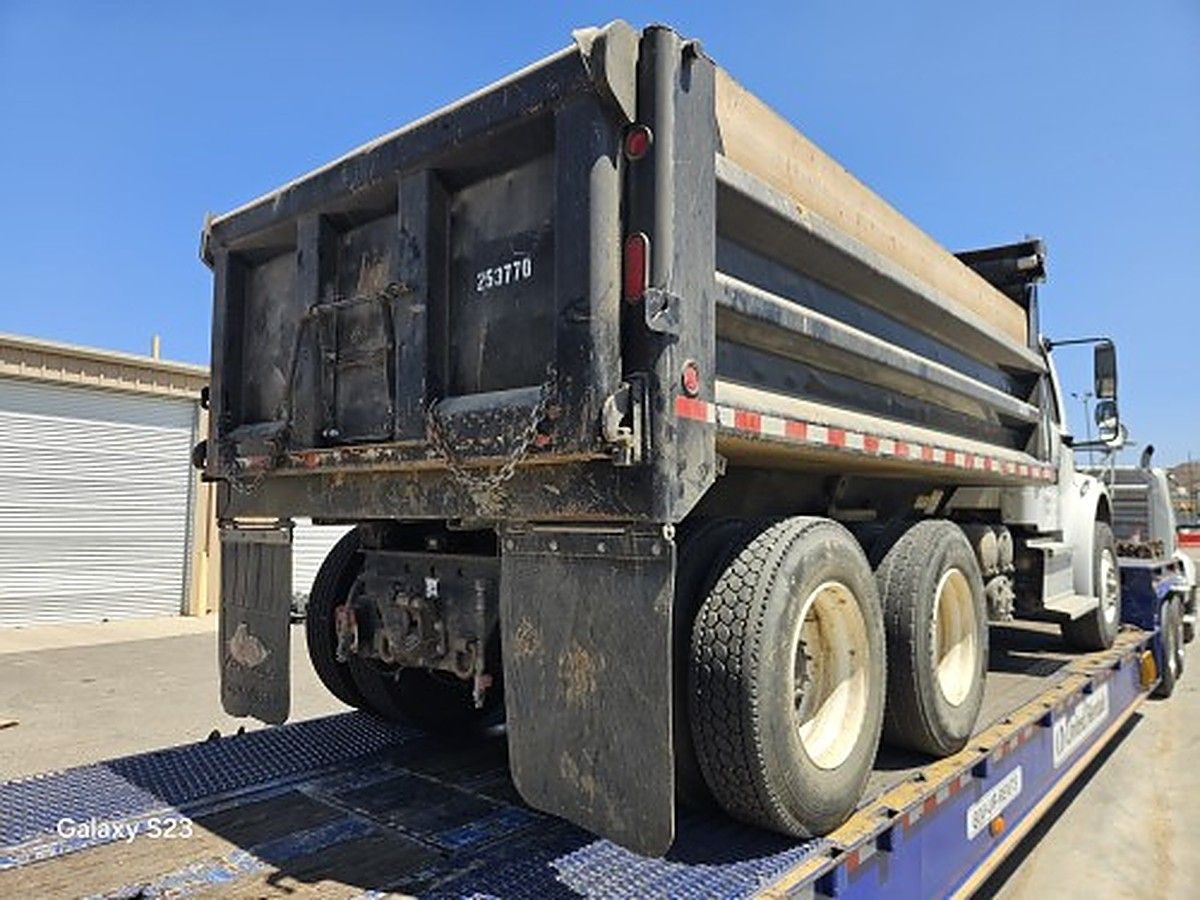 FREIGHTLNR M2106 photo 10