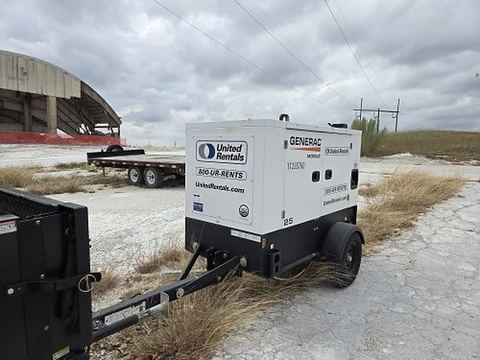 2021 GENERAC MDG25IF4 Generator 19-29 Kva