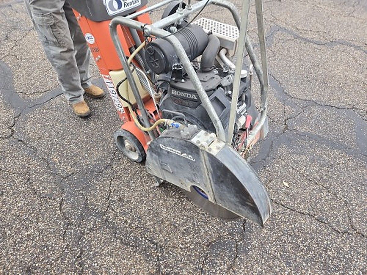 HUSQVARNA FS524 photo 2