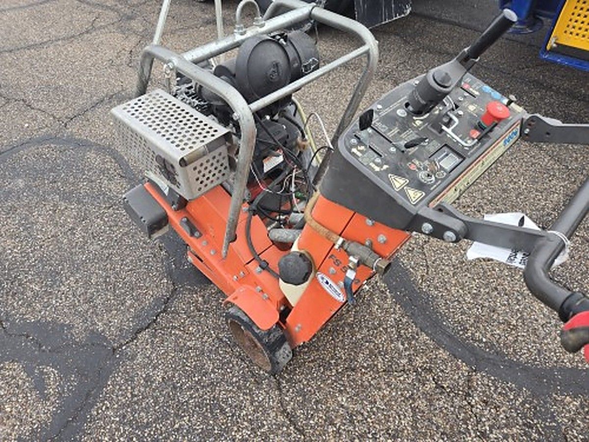 HUSQVARNA FS524 photo 4