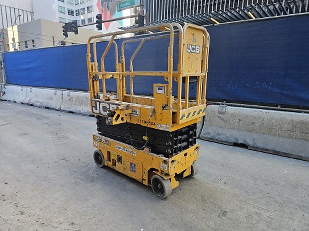 JCB S1930E photo 7