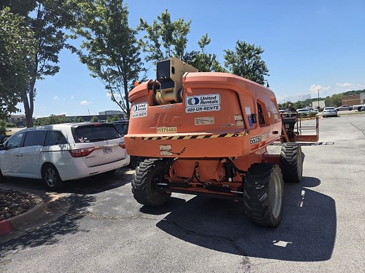 JLG 660SJ photo 2