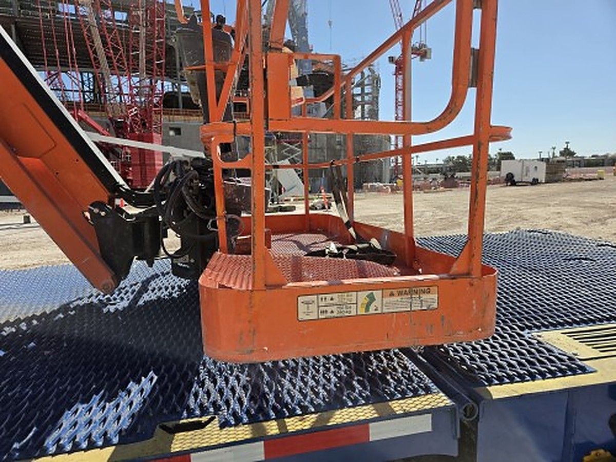 JLG 660SJ photo 9