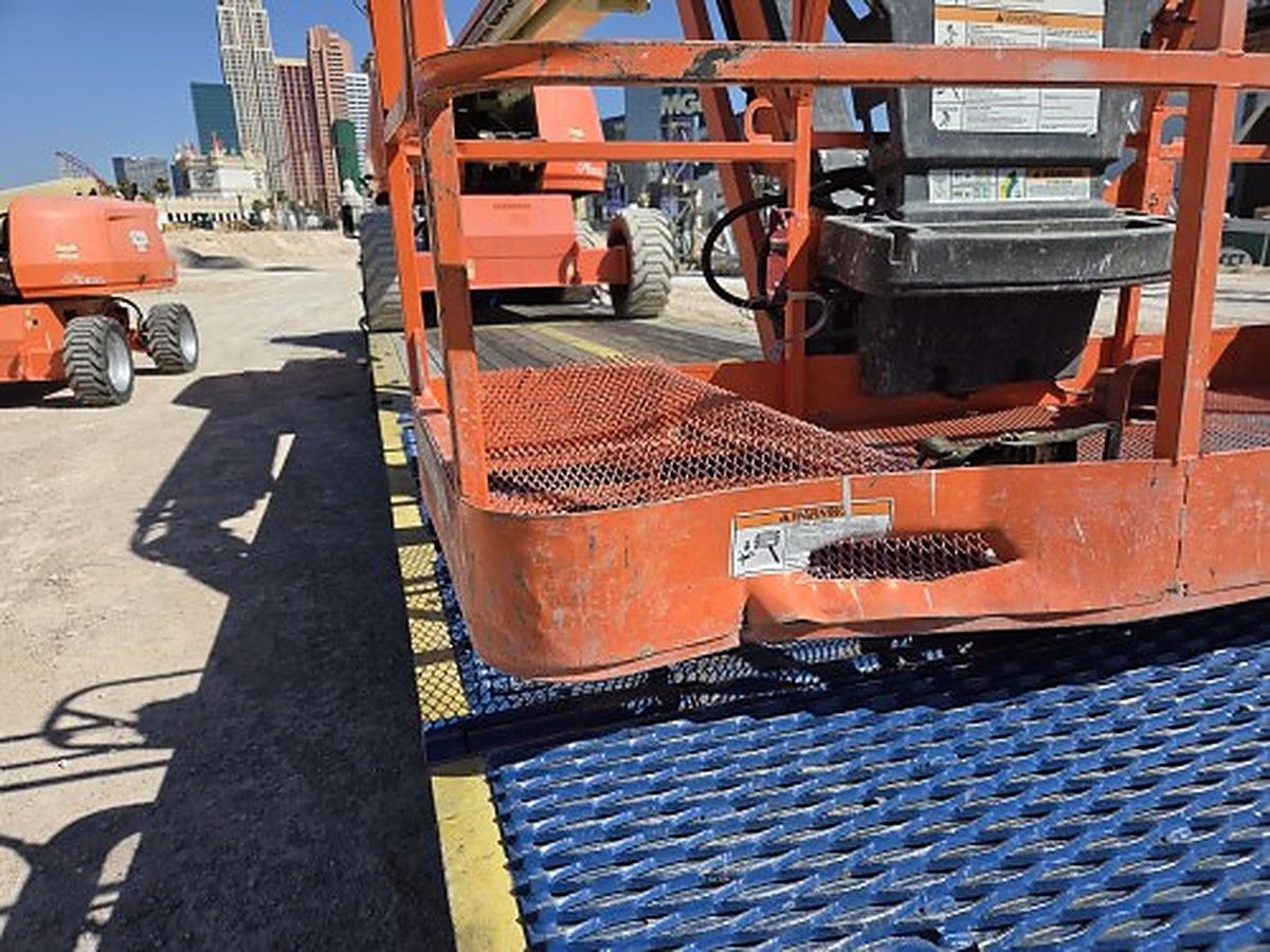 JLG 660SJ photo 10