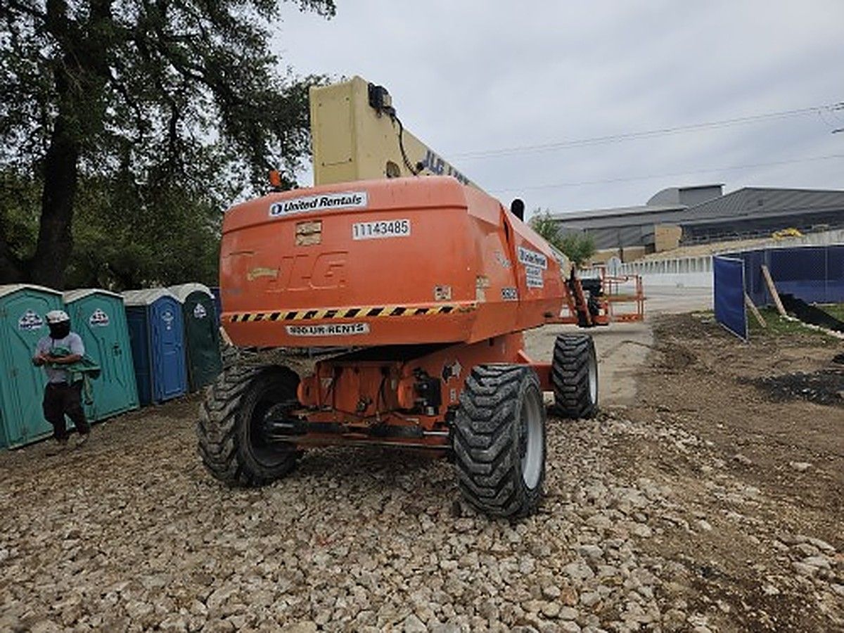 JLG 860SJ photo 2
