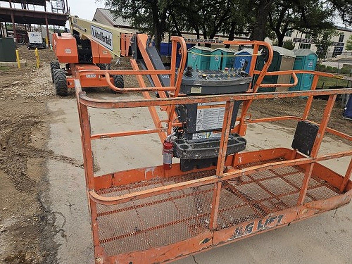 JLG 860SJ photo 13