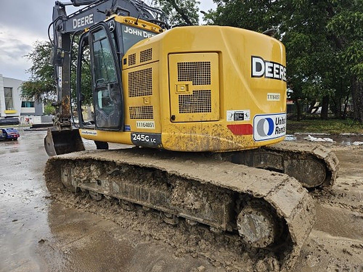 JOHN DEERE 245G LC photo 12
