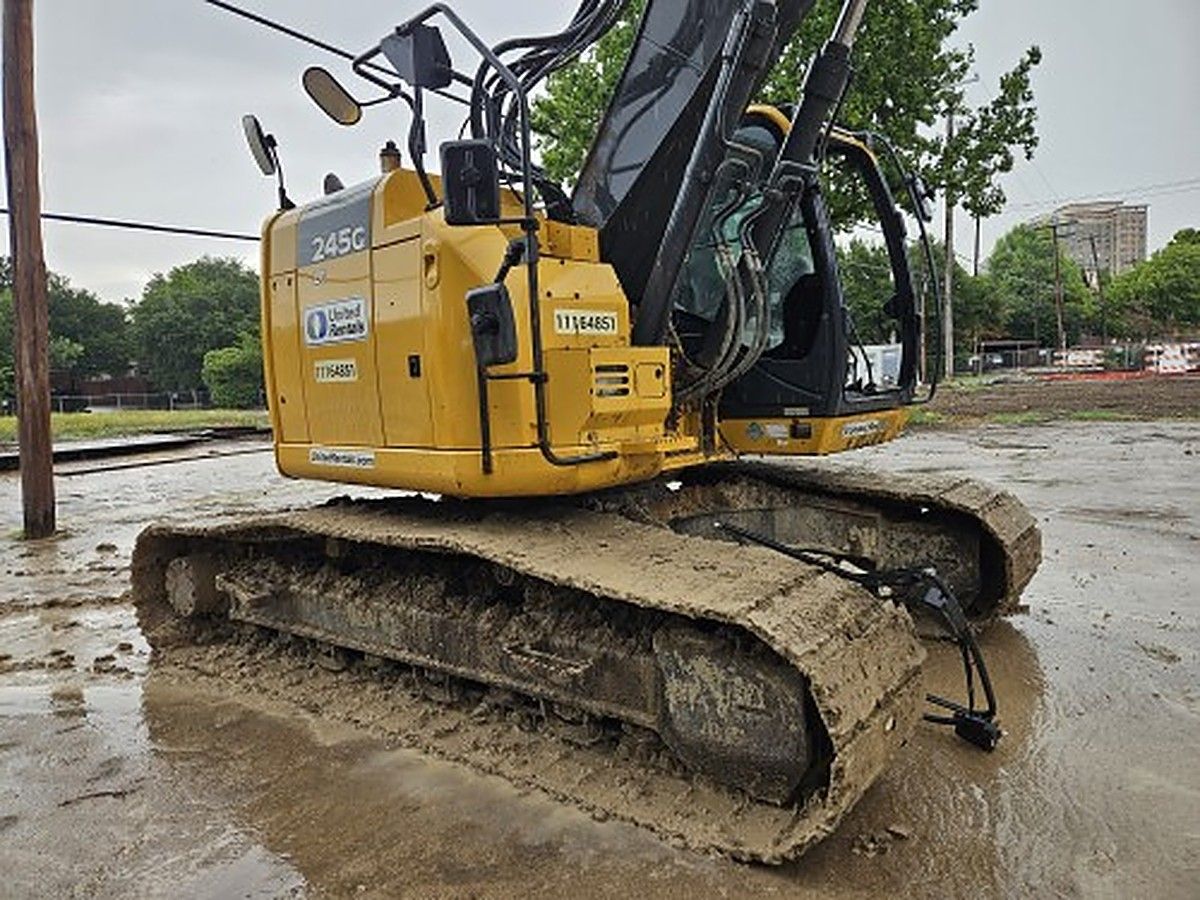 JOHN DEERE 245G LC photo 6