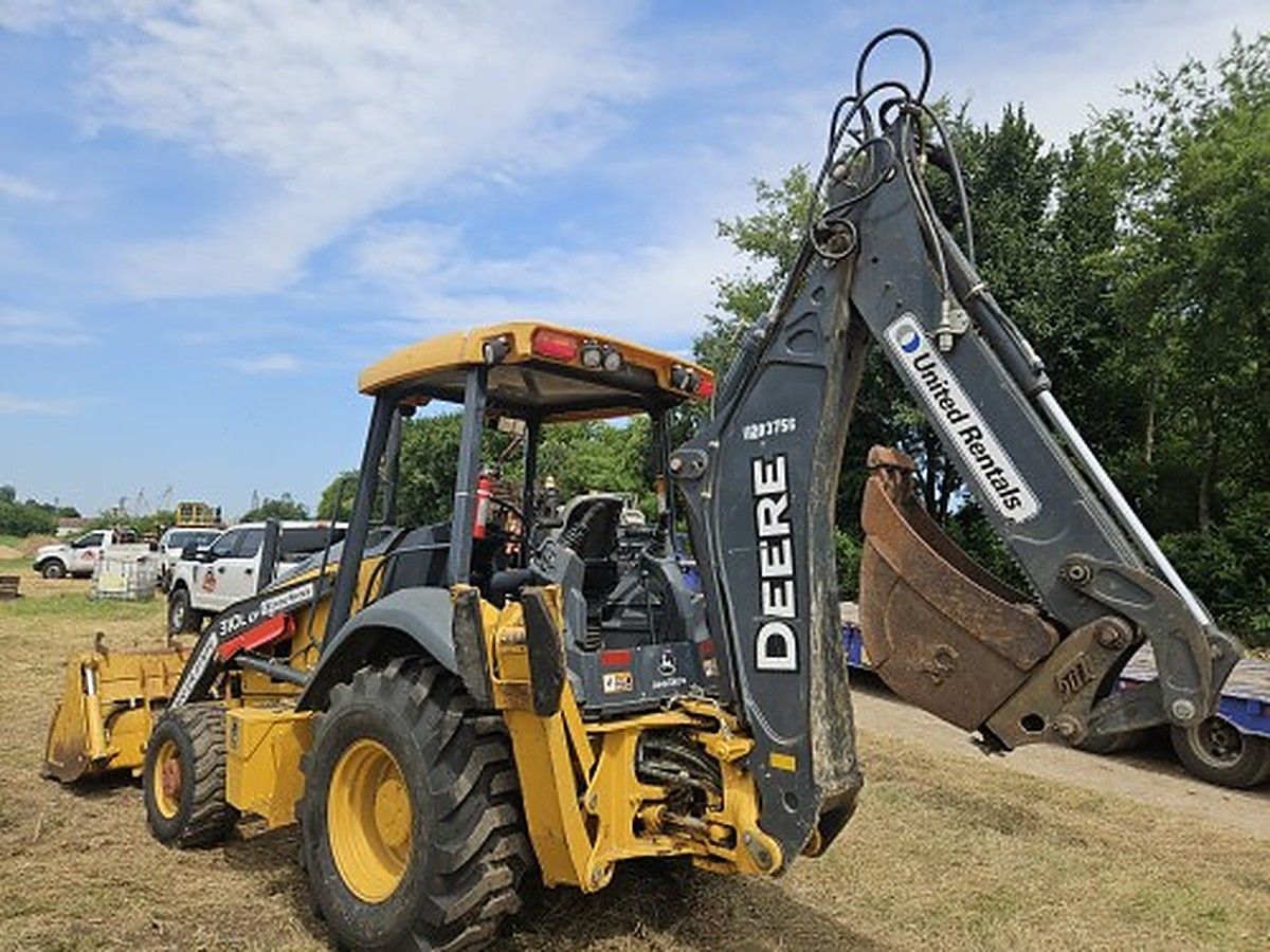JOHN DEERE 310L EP photo 3