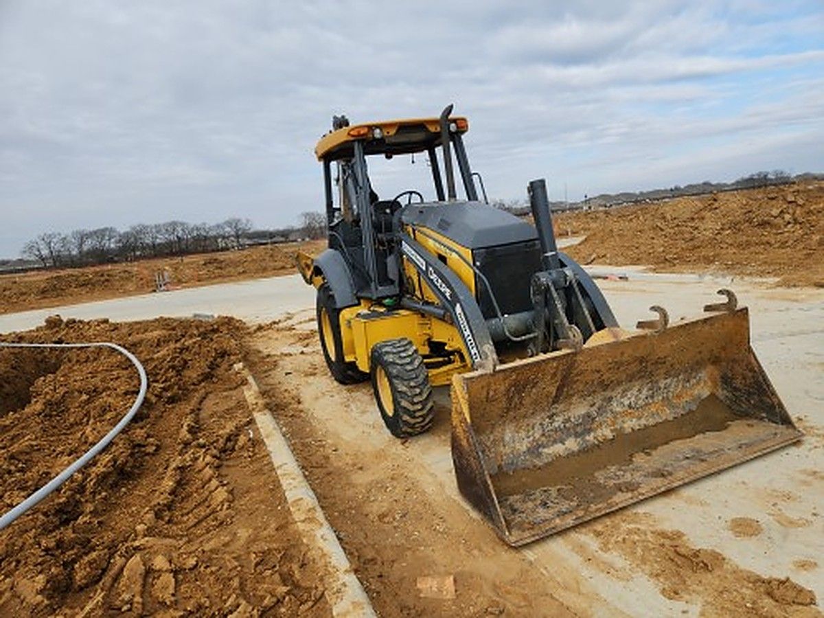 JOHN DEERE 310L EP II photo 5