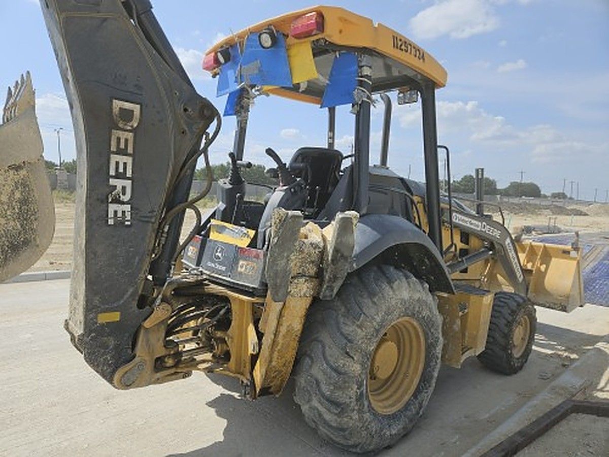 JOHN DEERE 310L EP II photo 6