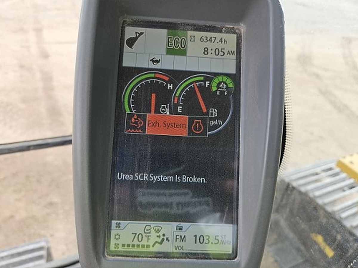 JOHN DEERE 345G LC photo 5