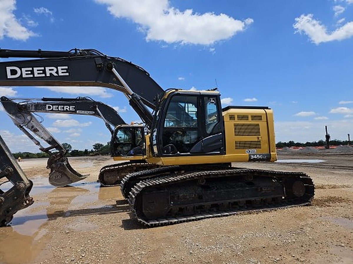 JOHN DEERE 345G LC photo 7