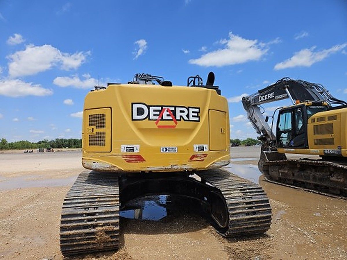 JOHN DEERE 345G LC photo 10