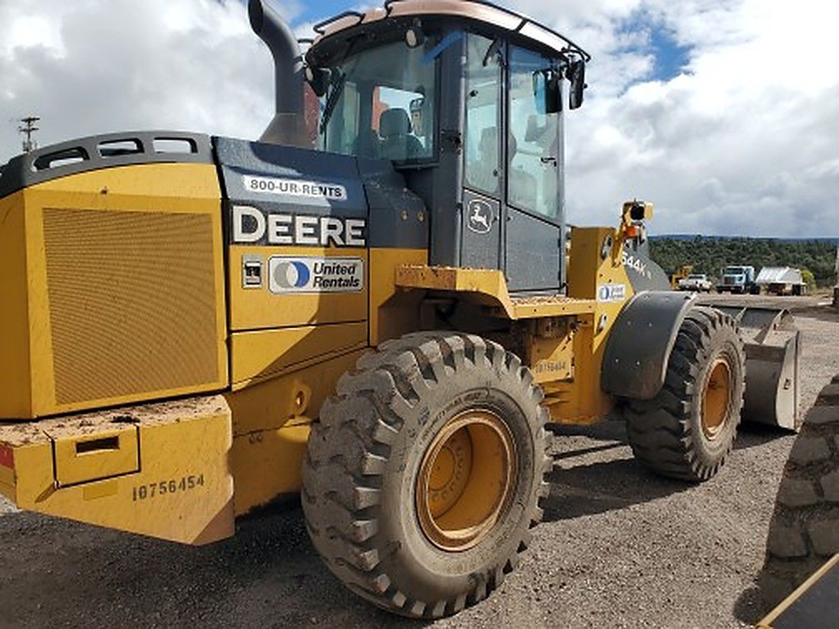 JOHN DEERE 544P photo 3