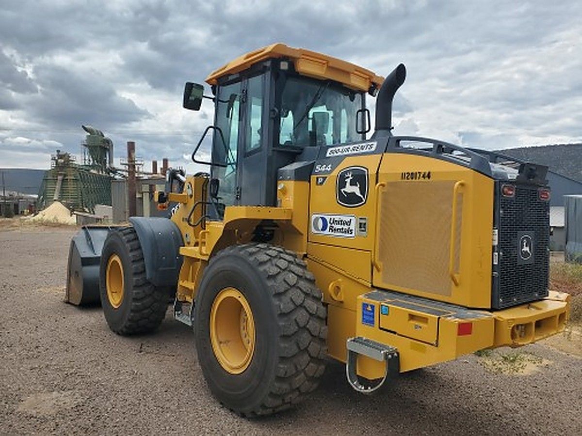 JOHN DEERE 544P photo 6