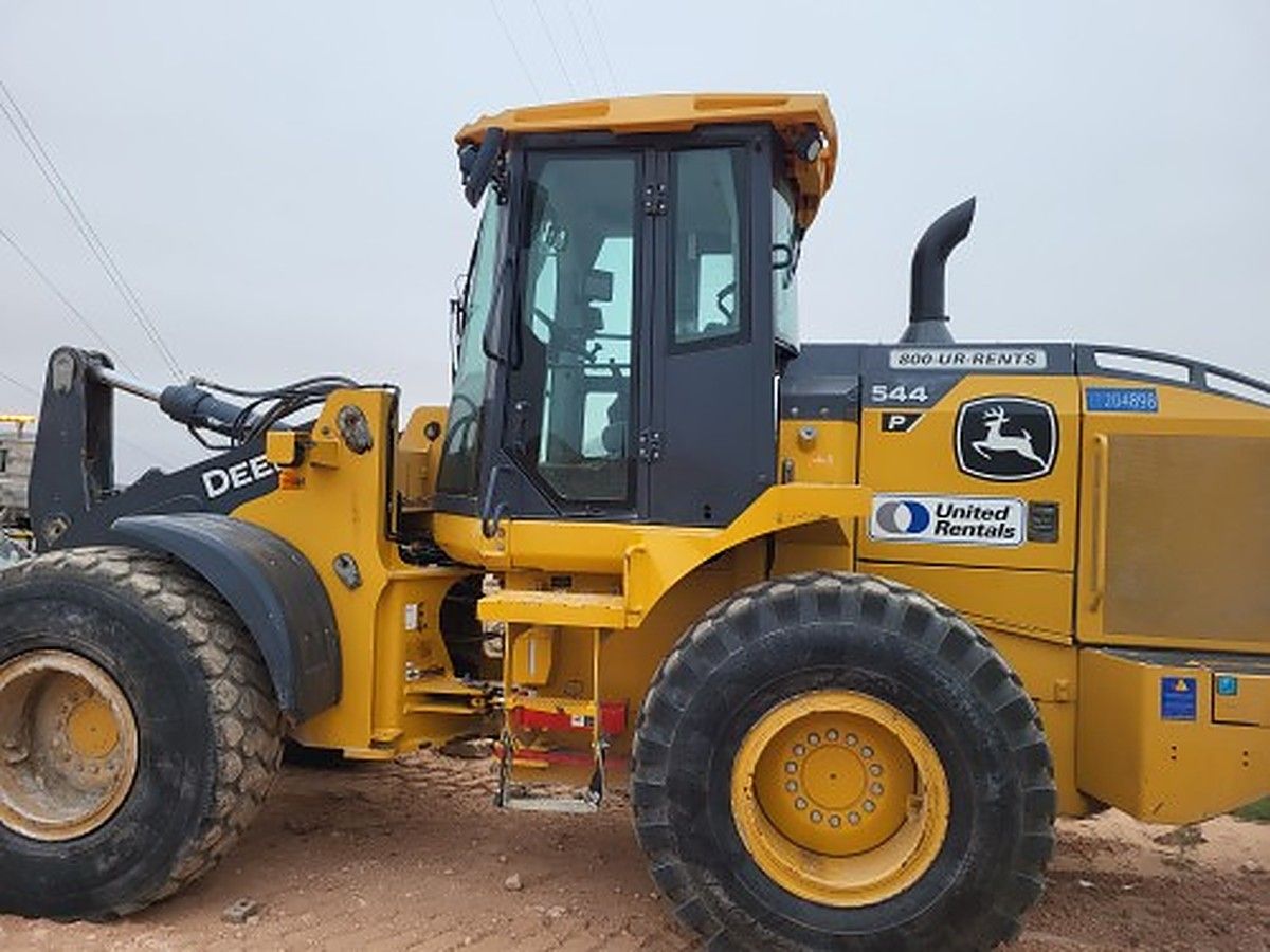 JOHN DEERE 544P photo 4