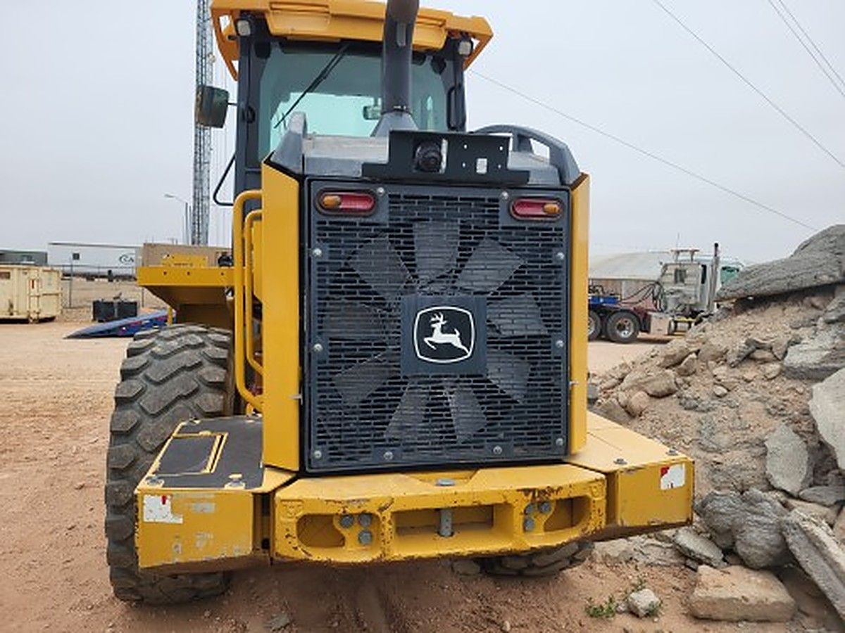 JOHN DEERE 544P photo 6