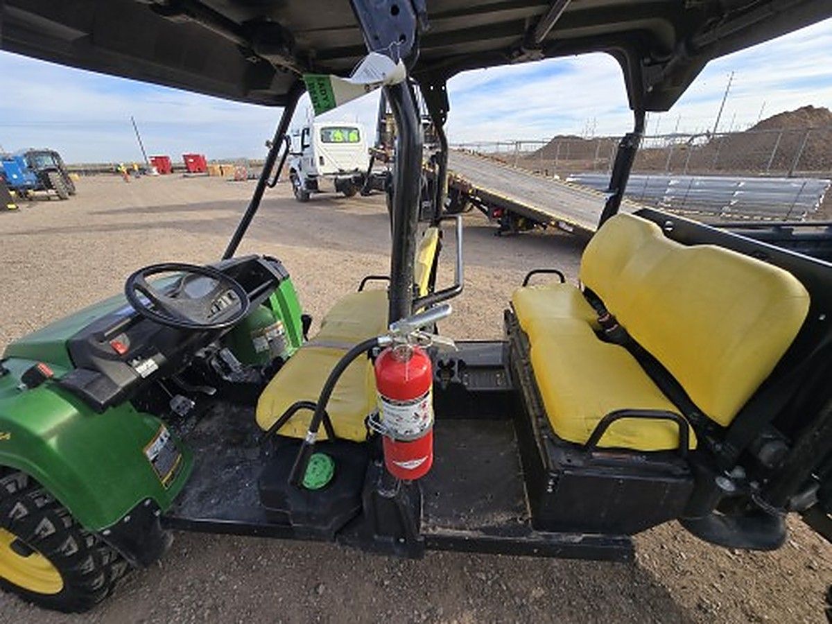 JOHN DEERE XUV855M S4 photo 9