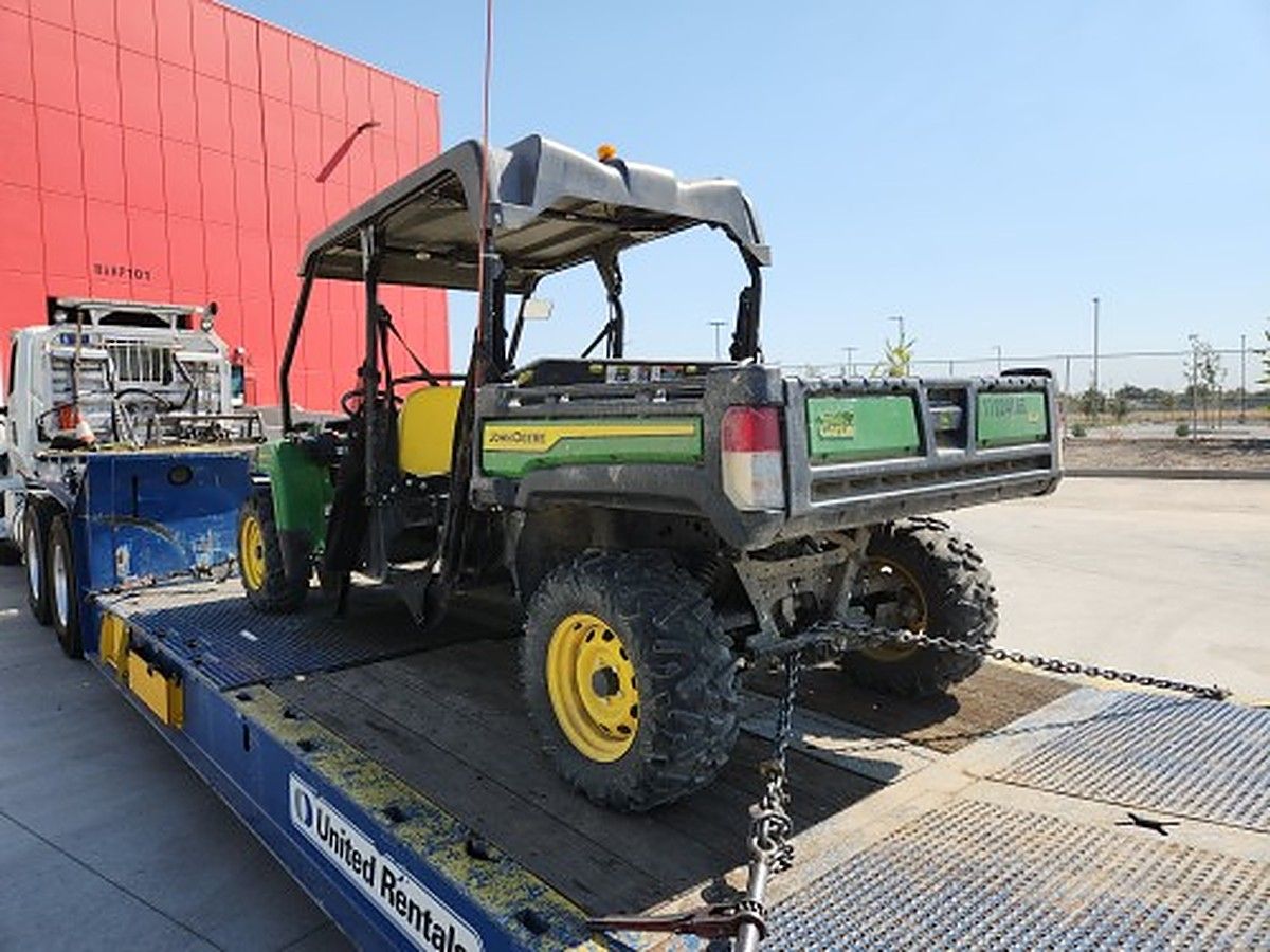 JOHN DEERE XUV855M S4 photo 2