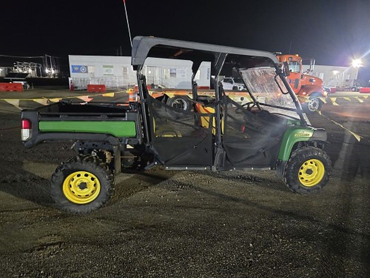 JOHN DEERE XUV855M S4 photo 4