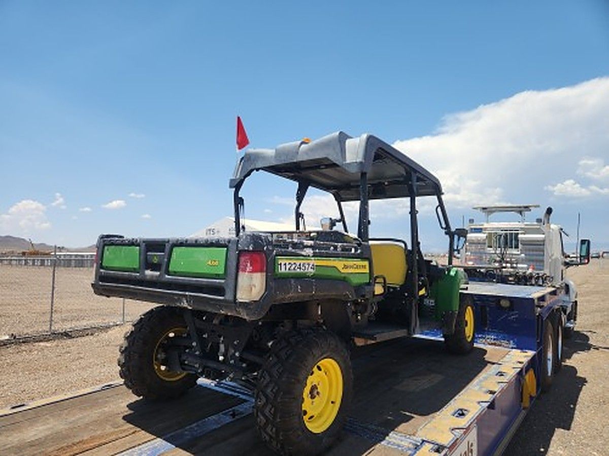 JOHN DEERE XUV855M S4 photo 4