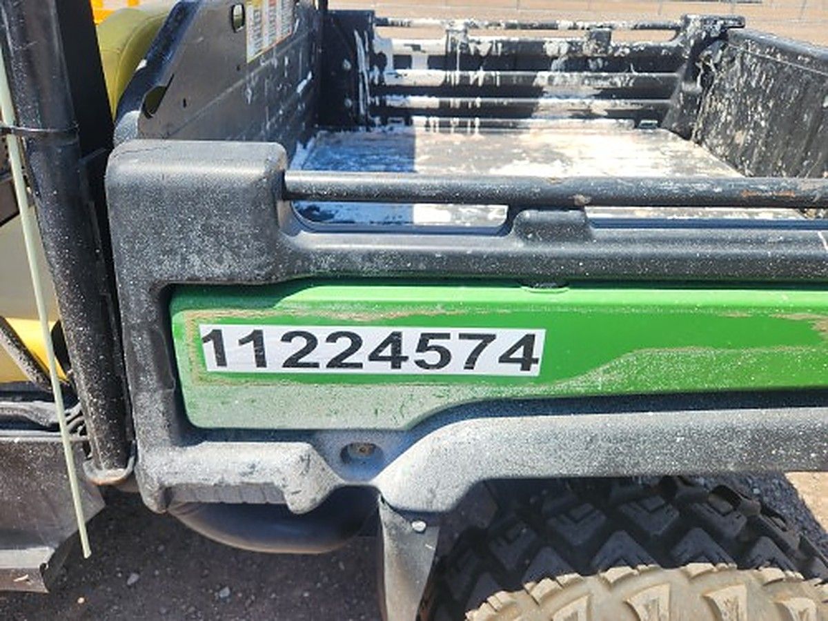 JOHN DEERE XUV855M S4 photo 5
