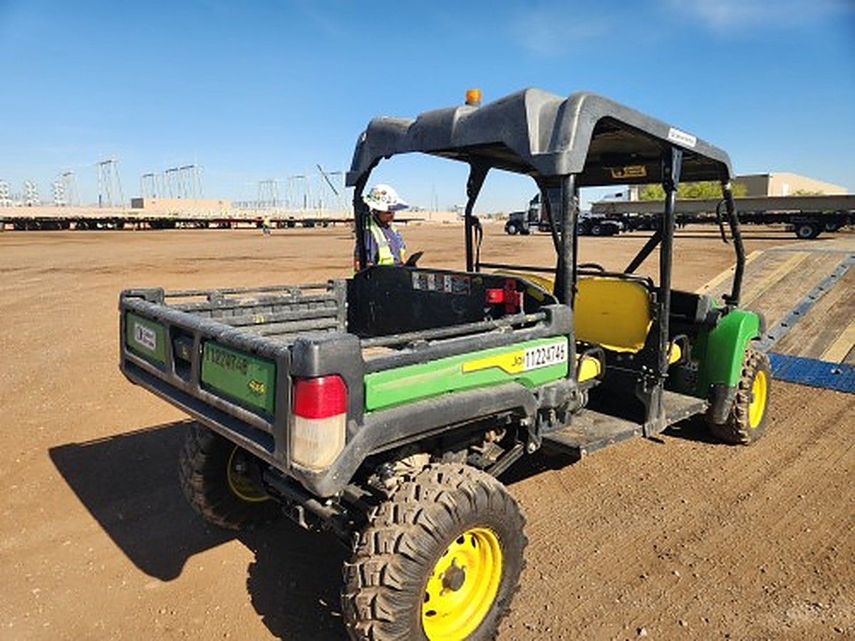 JOHN DEERE XUV855M S4 photo 4
