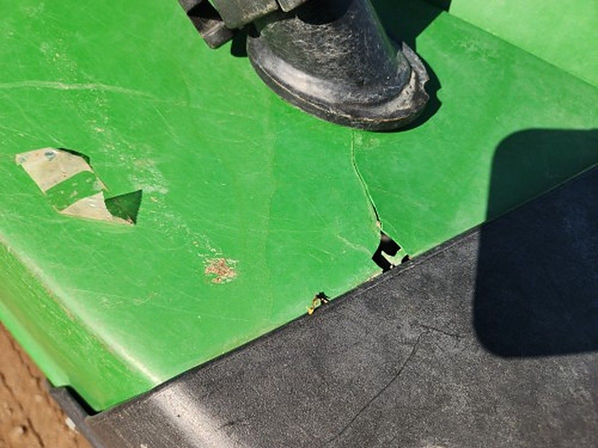 JOHN DEERE XUV855M S4 photo 10