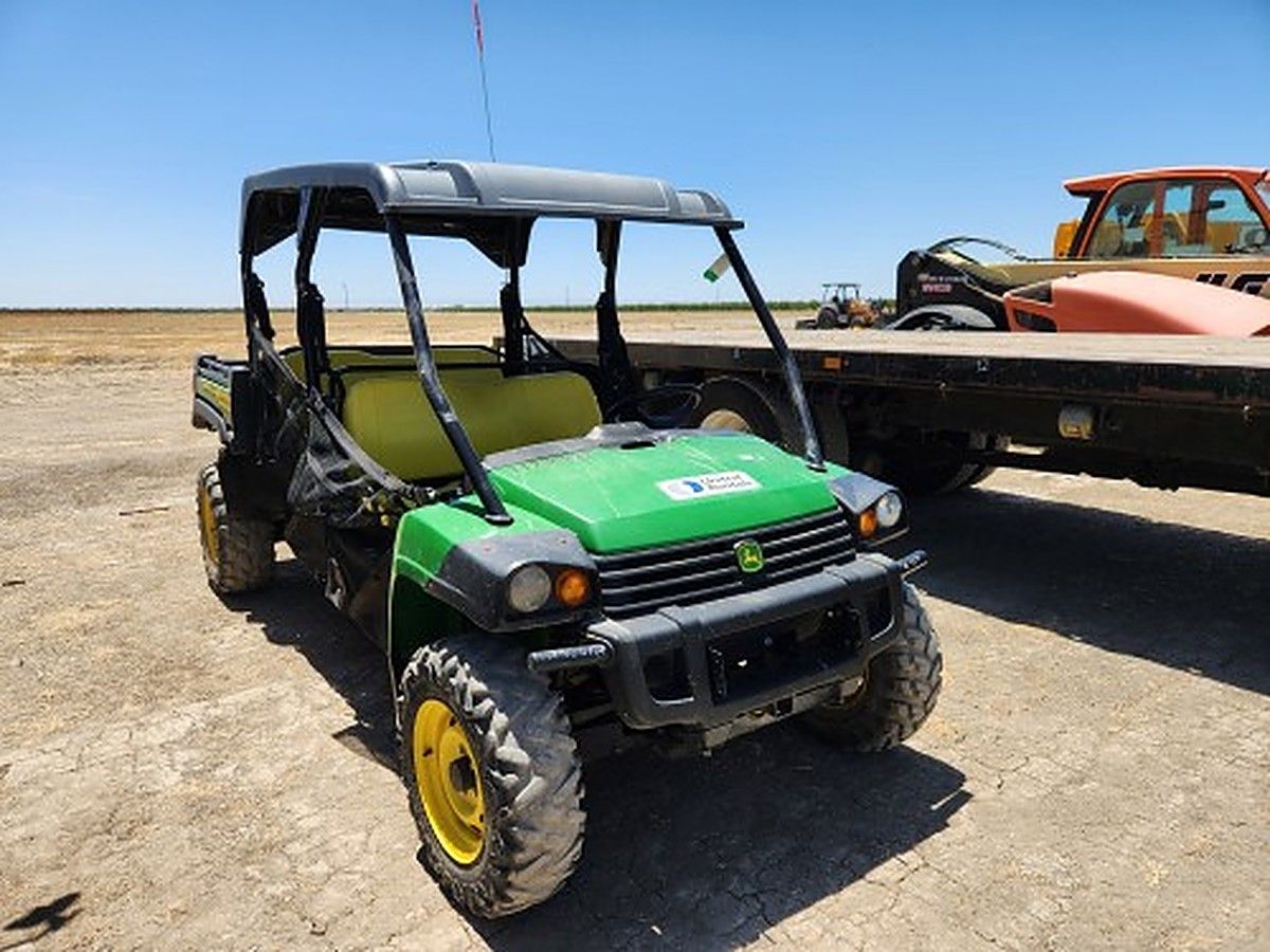JOHN DEERE XUV855M S4 photo 2