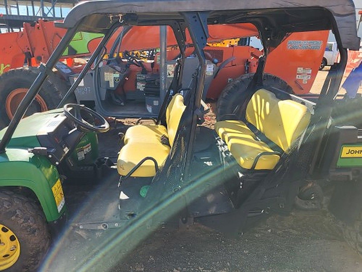 JOHN DEERE XUV855M S4 photo 5