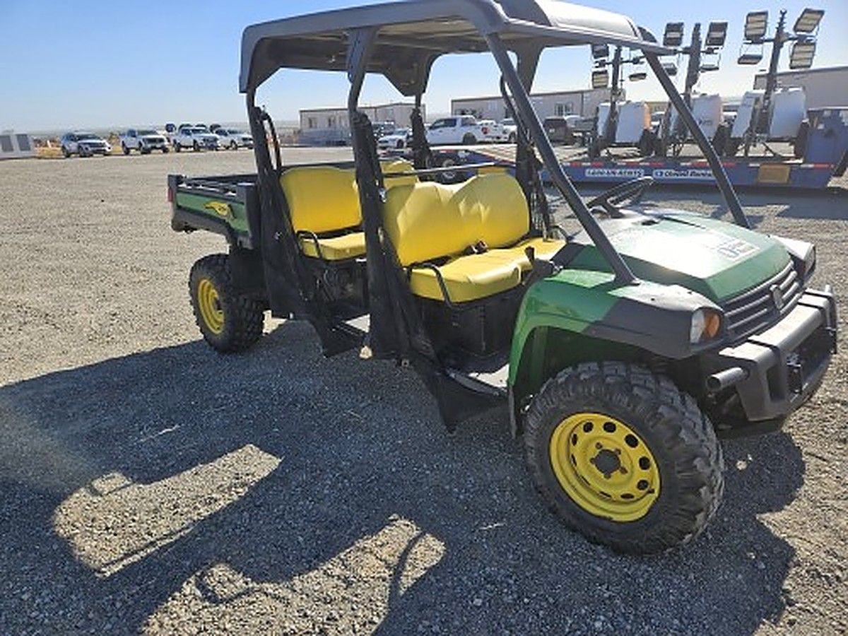 JOHN DEERE XUV855M S4 photo 2