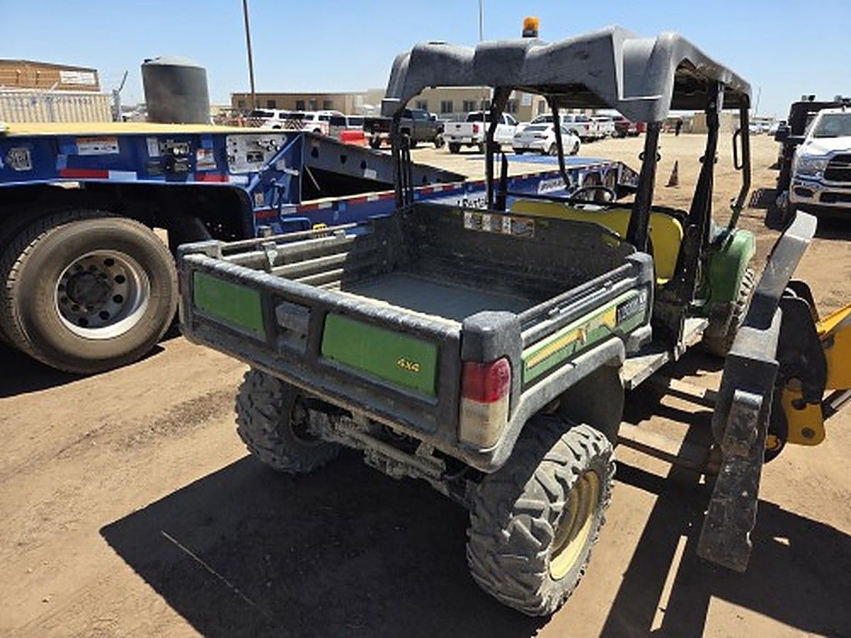 JOHN DEERE XUV855M S4 photo 3