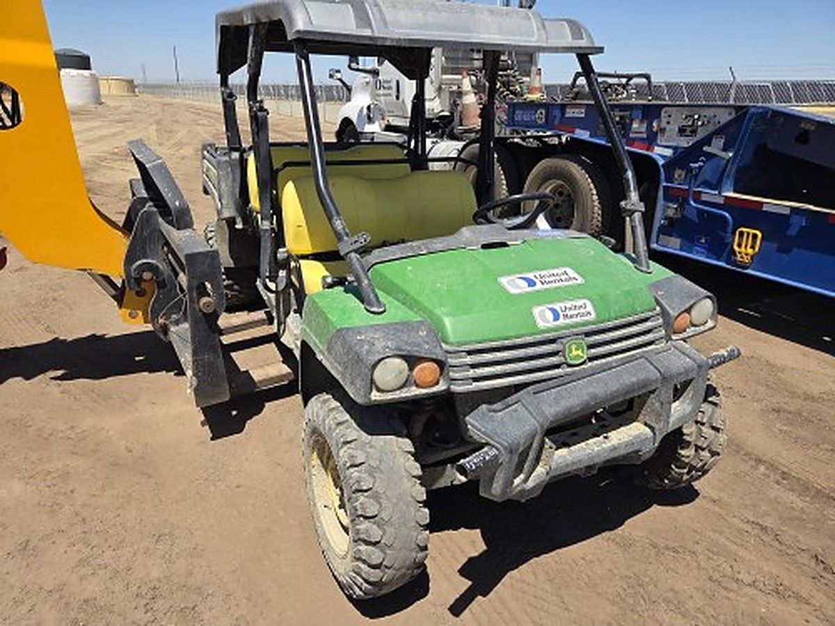JOHN DEERE XUV855M S4 photo 9