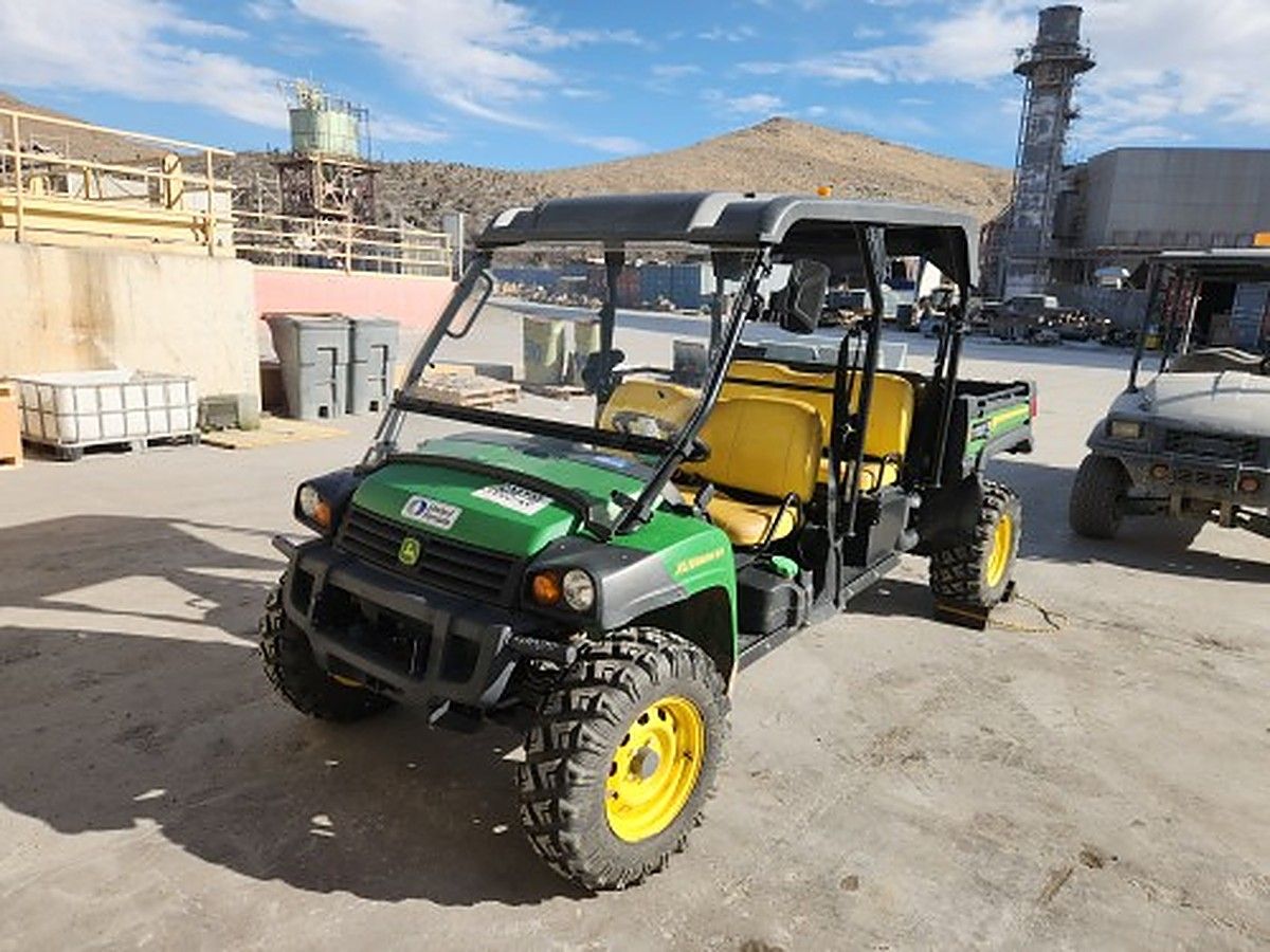JOHN DEERE XUV855M S4 photo 3
