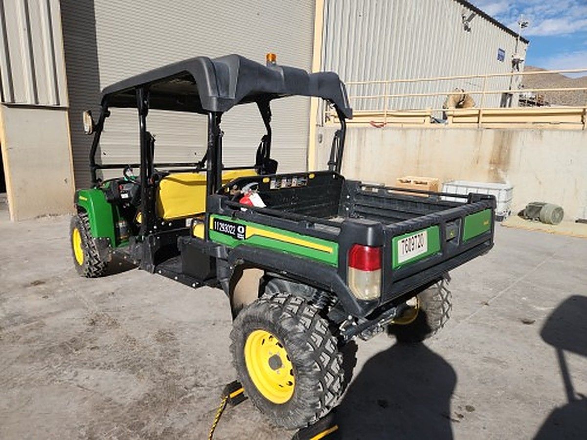 JOHN DEERE XUV855M S4 photo 4